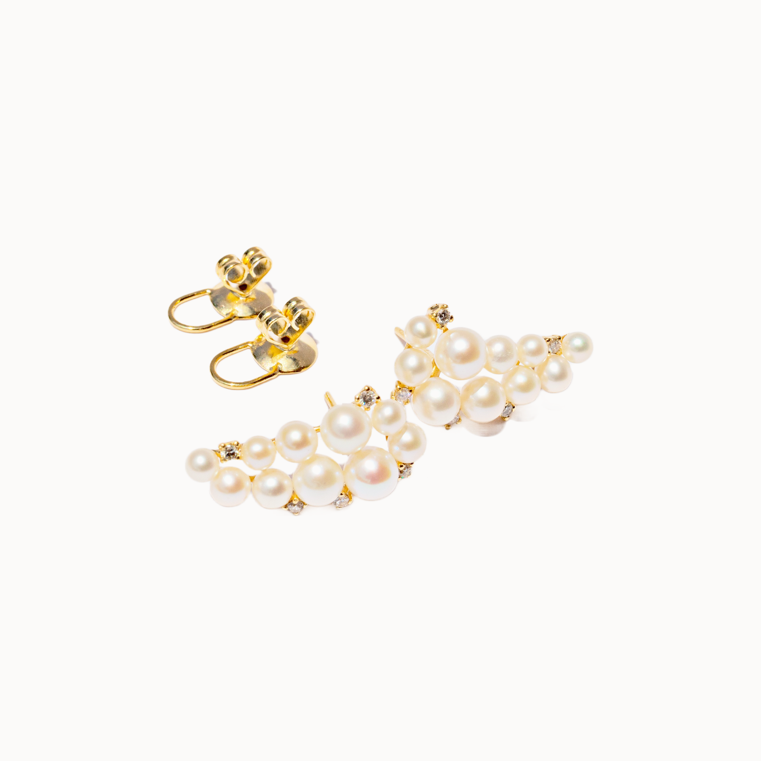 Earcuff Pérolas e Diamantes