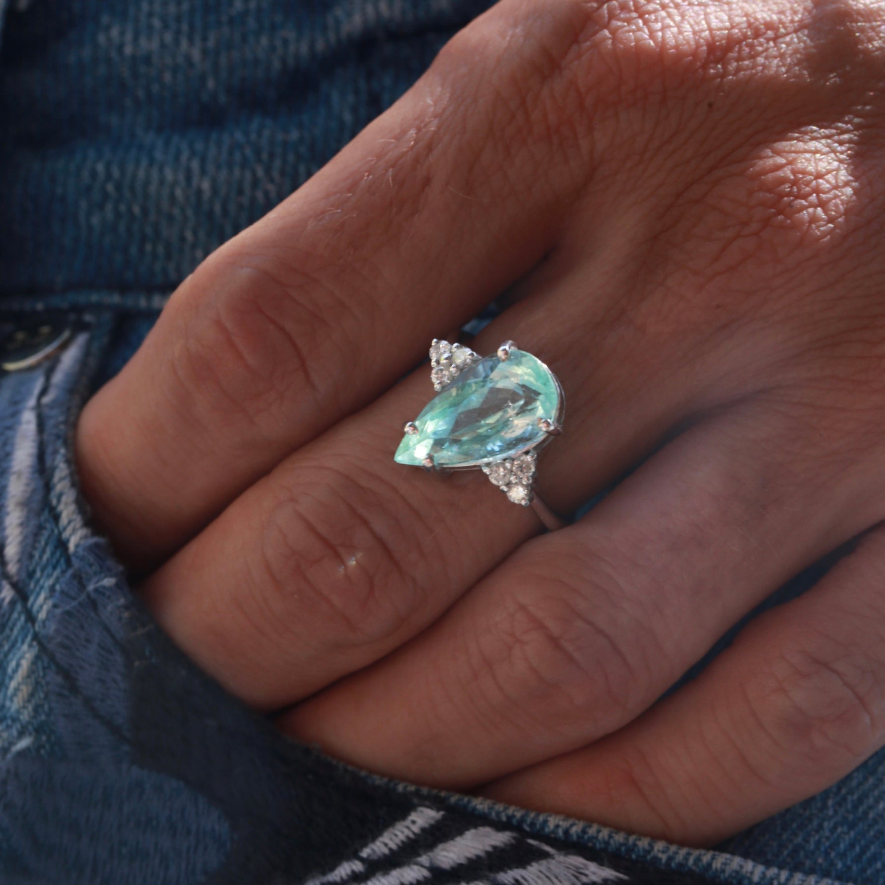 Anel Gota "G" Turmalina Paraíba com Diamantes