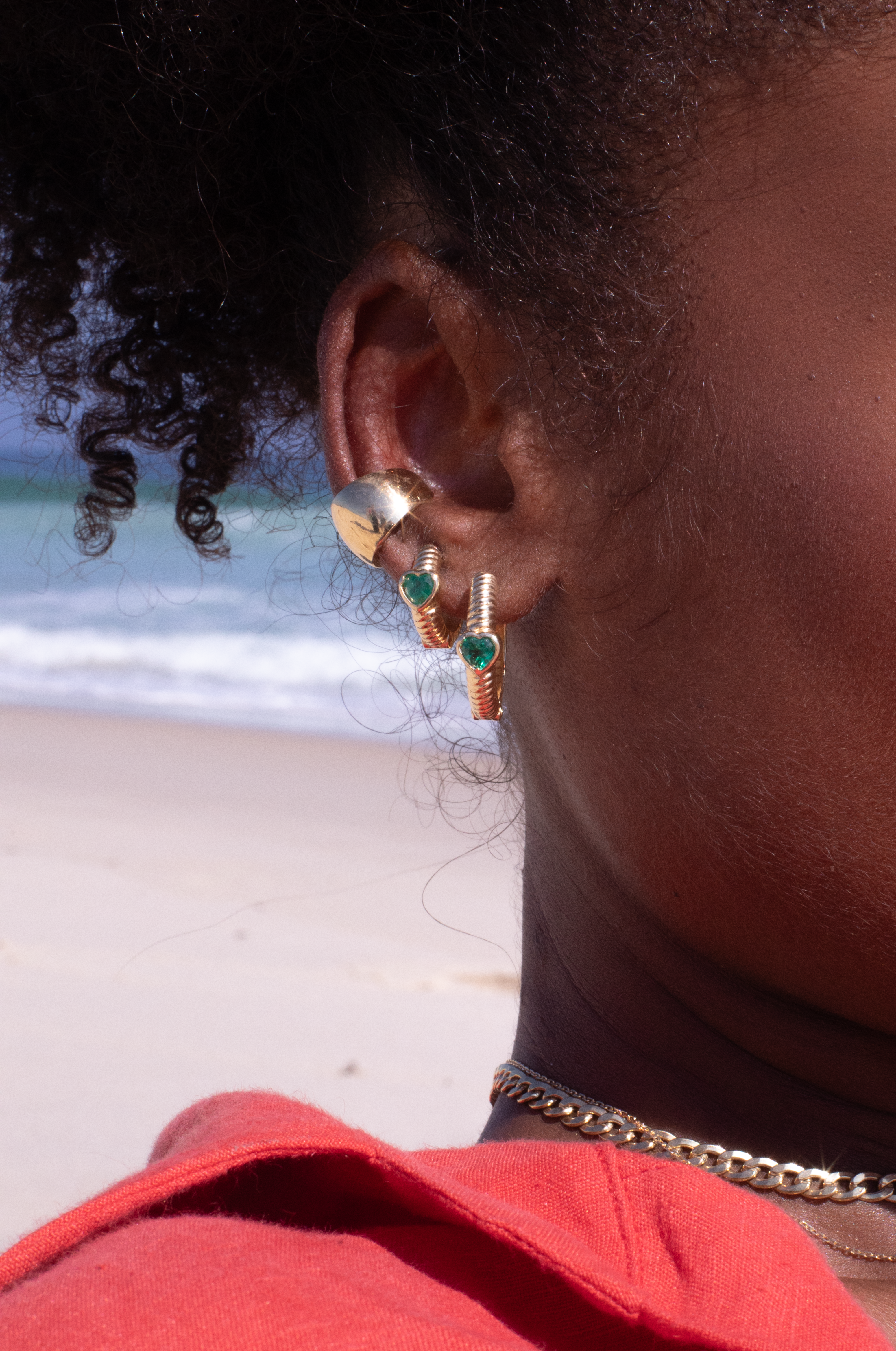 Argola Esmeralda Coração P