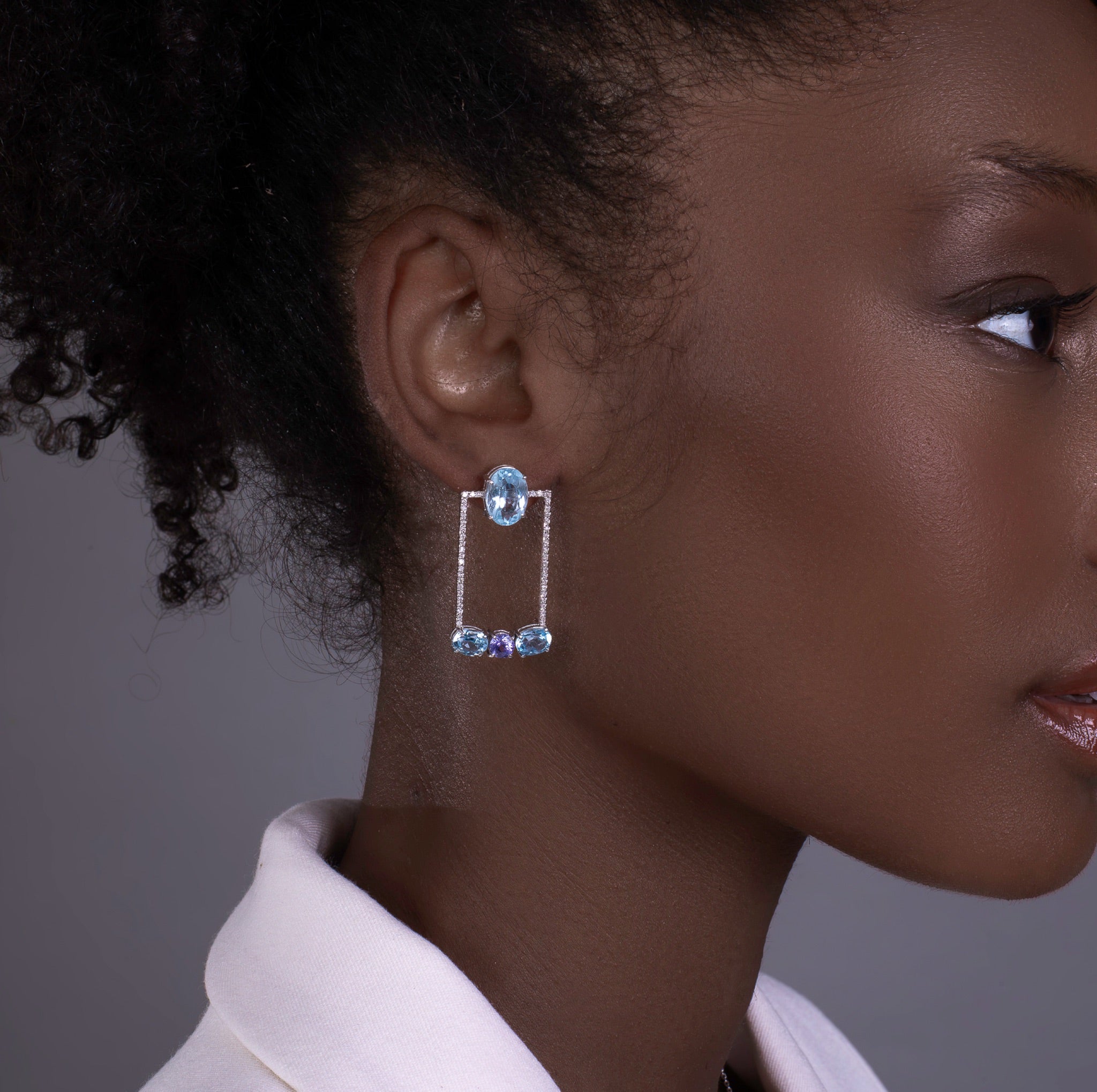 Brinco Cannes coleção Art Deco