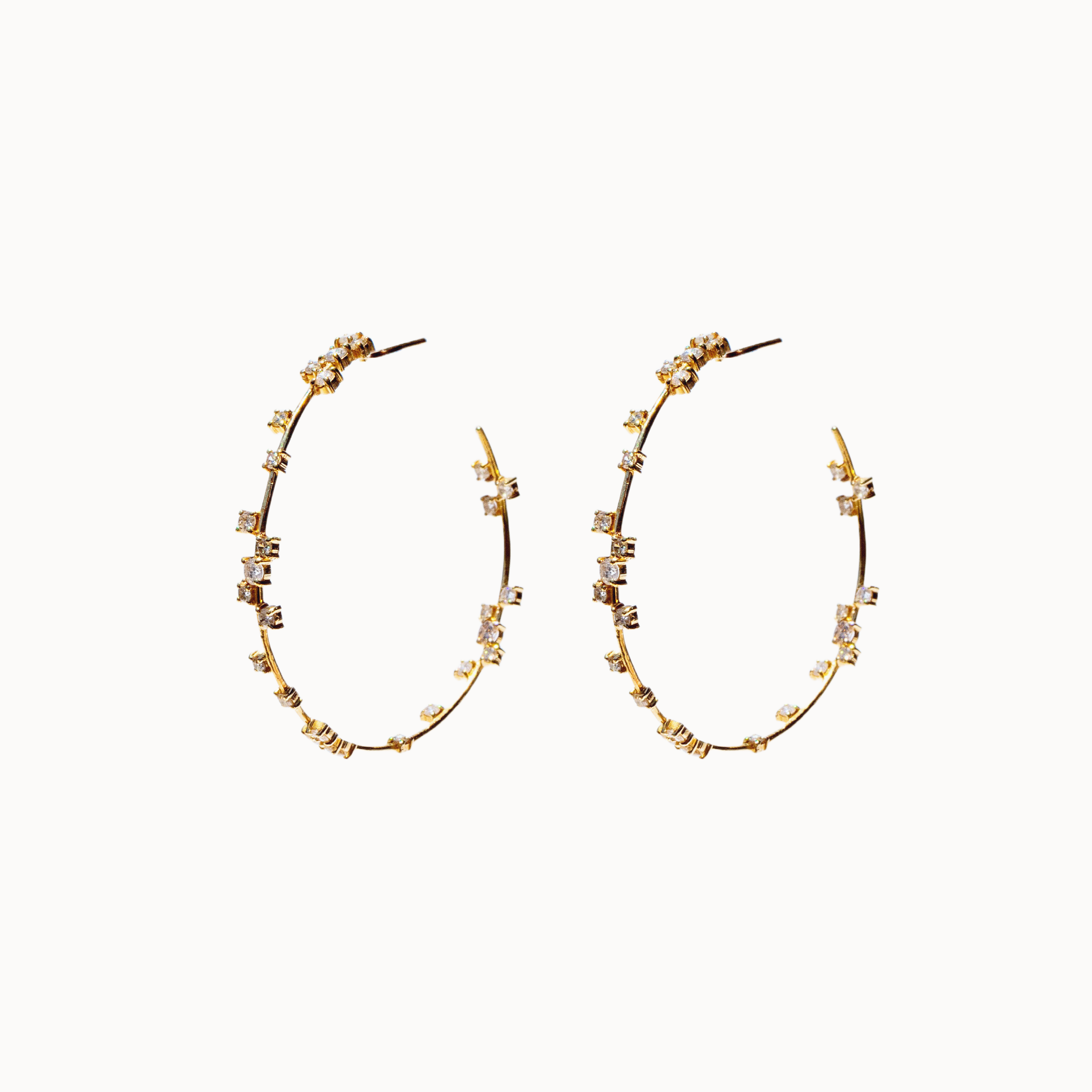 Brinco Argola com Diamantes Salteados