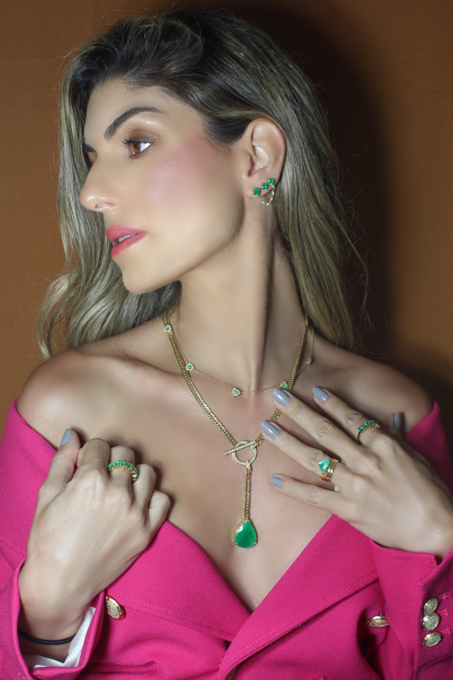 Colar Gravata Esmeralda com Corrente Groumet